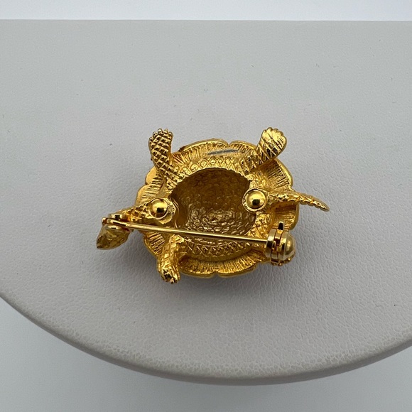 Brown & Tan Enamel Gold Tone Turtle Brooch - Picture 5 of 5